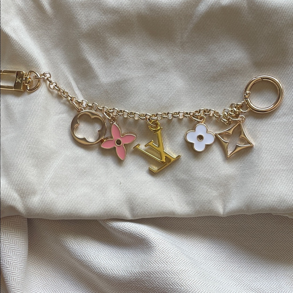 LV GOLD Tone Charm Bracelet with Pink & White Flower Charms